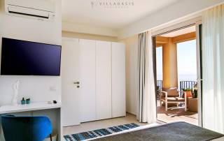 Presidential Suite - Taormina Waterfront Penthouse - Badroom with balcony