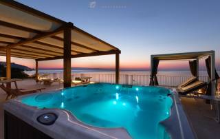 Presidential Suite - Taormina Waterfront Penthouse - Rooftop jacuzzi