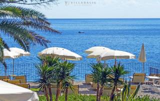 Garden and beach - Taormina Waterfront Penthouse